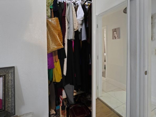 637 SW 1st Ct, Hallandale Beach FL 33009