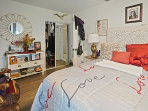 637 SW 1st Ct, Hallandale Beach FL 33009