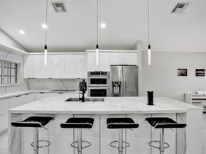 5024 NW 95th Dr, Coral Springs FL 33076