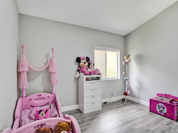 5024 NW 95th Dr, Coral Springs FL 33076