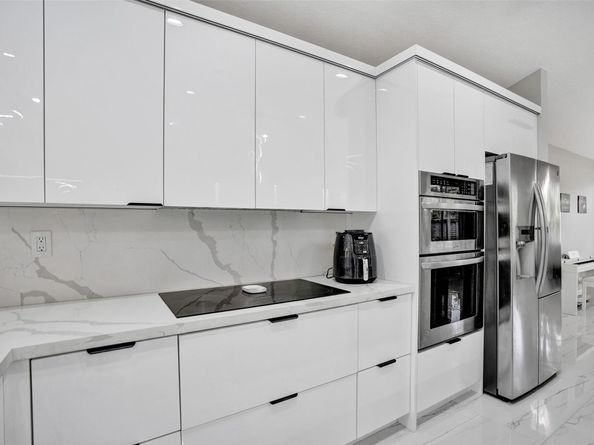 5024 NW 95th Dr, Coral Springs FL 33076