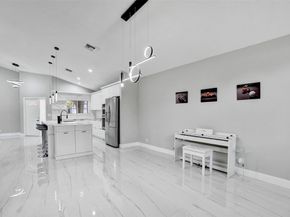 5024 NW 95th Dr, Coral Springs FL 33076