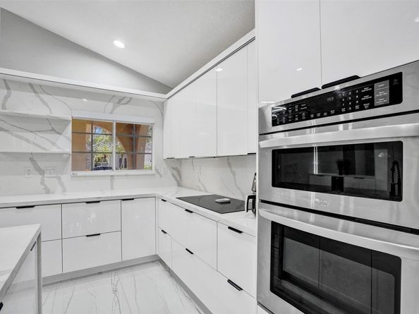 5024 NW 95th Dr, Coral Springs FL 33076