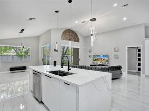 5024 NW 95th Dr, Coral Springs FL 33076
