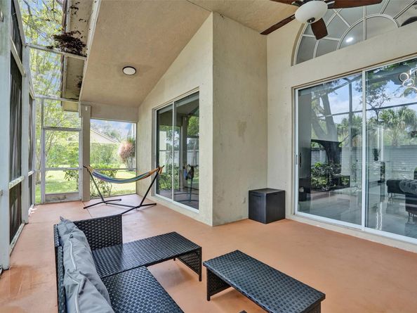 5024 NW 95th Dr, Coral Springs FL 33076