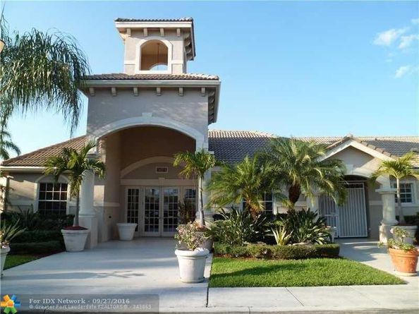 5011 Wiles Rd 304, Coconut Creek FL 33073