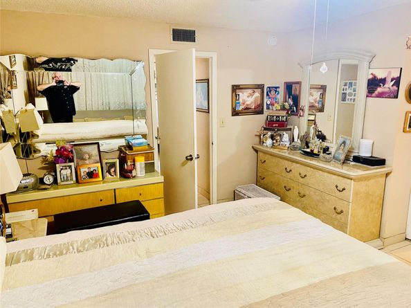 7850 W McNab Road 301, Tamarac FL 33321