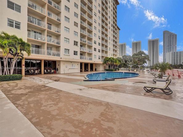400 Kings Point Dr 724, Sunny Isles Beach FL 33160