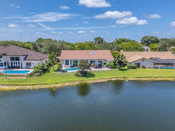 12200 Classic Dr, Coral Springs FL 33071