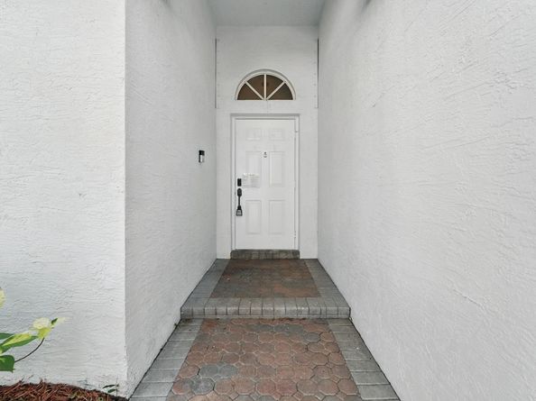 5255 NW 117th Ave, Coral Springs FL 33076