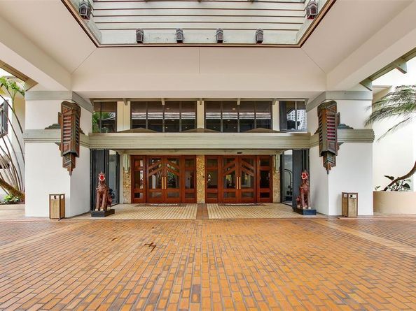 520 Brickell Key Dr Unit BH25, Miami FL 33131