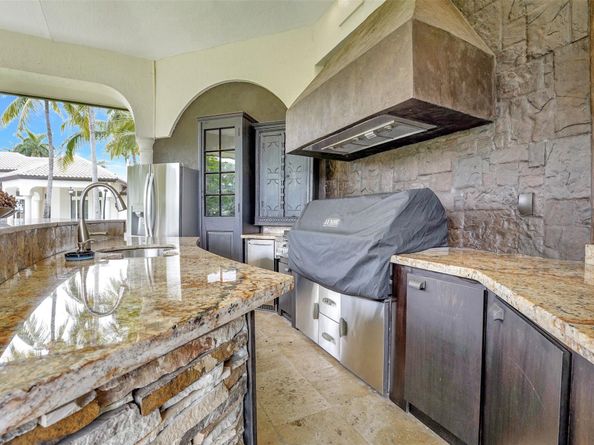 3440 Stallion Ln, Weston FL 33331