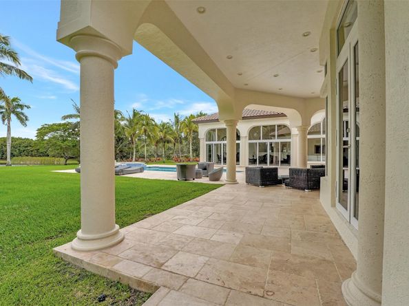 3440 Stallion Ln, Weston FL 33331