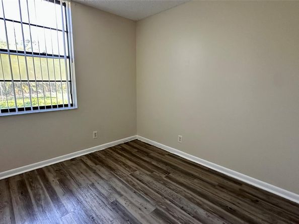 211 Lake Pointe Dr 110, Oakland Park FL 33309