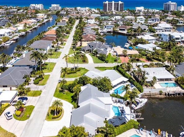 910 Jasmine Drive, Delray Beach FL 33483