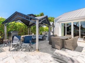 910 Jasmine Drive, Delray Beach FL 33483