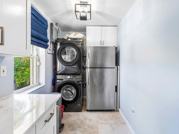 910 Jasmine Drive, Delray Beach FL 33483