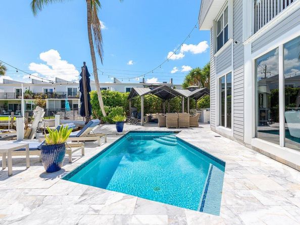 910 Jasmine Drive, Delray Beach FL 33483