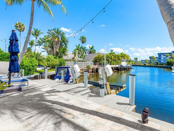910 Jasmine Drive, Delray Beach FL 33483