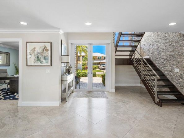 910 Jasmine Drive, Delray Beach FL 33483