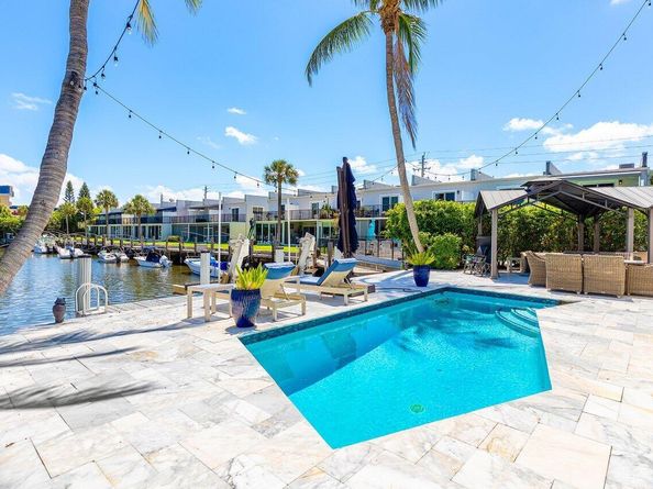 910 Jasmine Drive, Delray Beach FL 33483