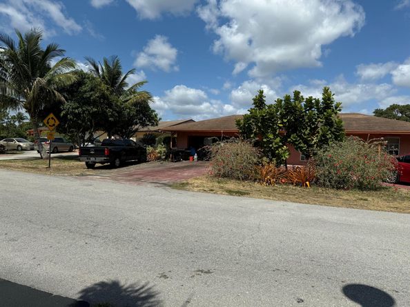 712 E Boulevard Chatelaine, Delray Beach FL 33445