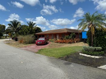 712 E Boulevard Chatelaine