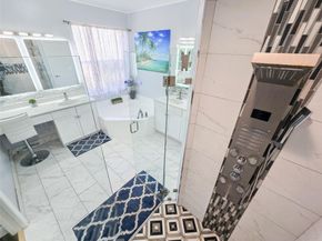 6600 NW 56th Dr, Coral Springs FL 33067