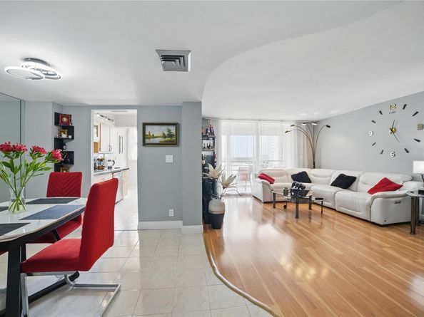 100 Golden Isles Dr 911, Hallandale Beach FL 33009