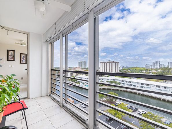 100 Golden Isles Dr 911, Hallandale Beach FL 33009