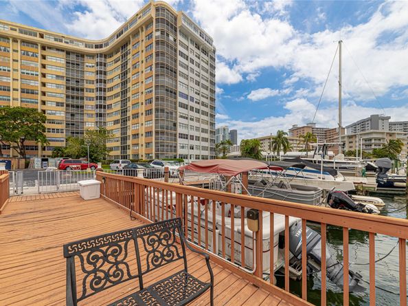 100 Golden Isles Dr 911, Hallandale Beach FL 33009