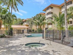 7451 NW 16th Street 303, Plantation FL 33313