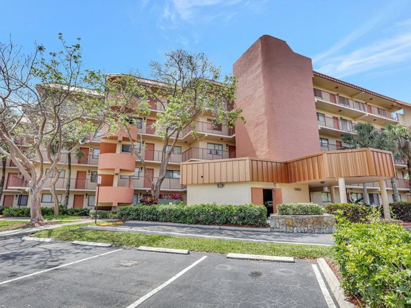 7451 NW 16th Street 303, Plantation FL 33313