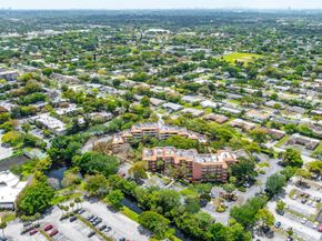 7451 NW 16th Street 303, Plantation FL 33313
