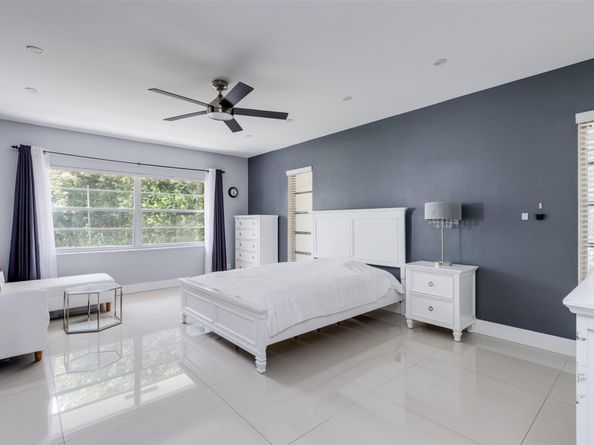 5500 Mulberry Dr, Tamarac FL 33319