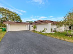 5500 Mulberry Dr, Tamarac FL 33319