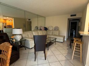 1046 Wolverton C, Boca Raton FL 33434