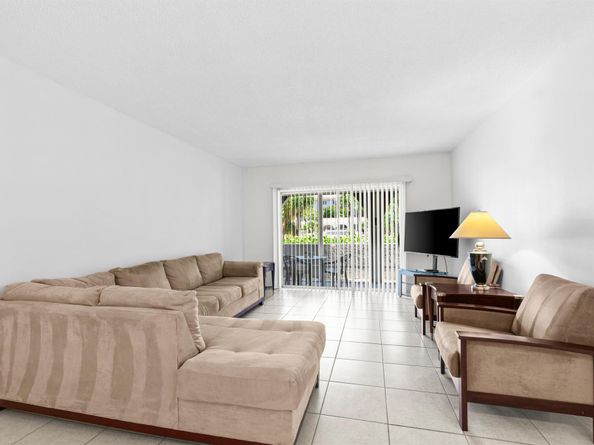 250 NE 20th Street 1220, Boca Raton FL 33431