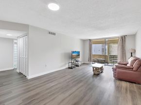 2800 Somerset Drive 218j, Lauderdale Lakes FL 33311