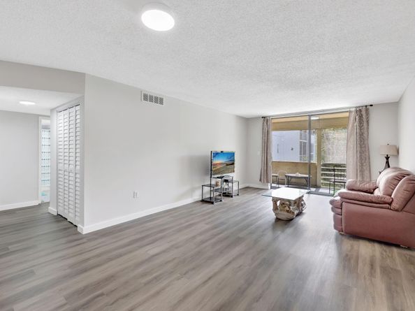 2800 Somerset Drive 218j, Lauderdale Lakes FL 33311