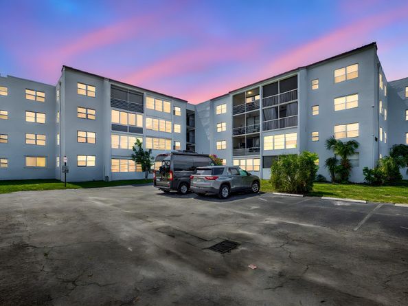 2800 Somerset Drive 218j, Lauderdale Lakes FL 33311