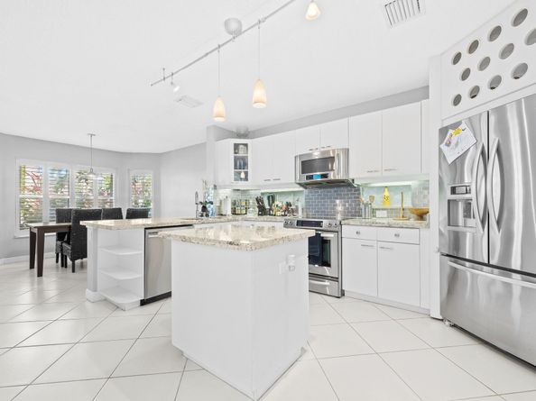 975 Weeping Willow Way, Hollywood FL 33019