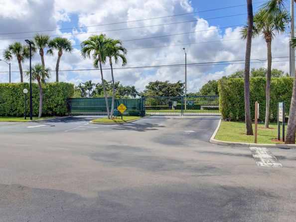 15 Royal Palm Way 505, Boca Raton FL 33432