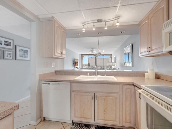 15 Royal Palm Way 505, Boca Raton FL 33432