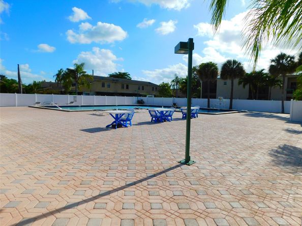3370 Beau Rivage Dr 2A, Pompano Beach FL 33064