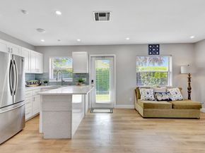 124 Park Lane E, Hypoluxo FL 33462