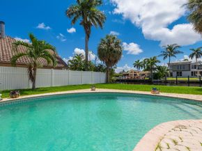 2200 SE 8th St, Pompano Beach FL 33062