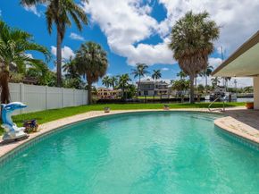 2200 SE 8th St, Pompano Beach FL 33062