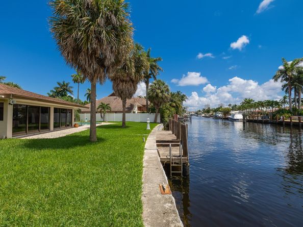 2200 SE 8th St, Pompano Beach FL 33062