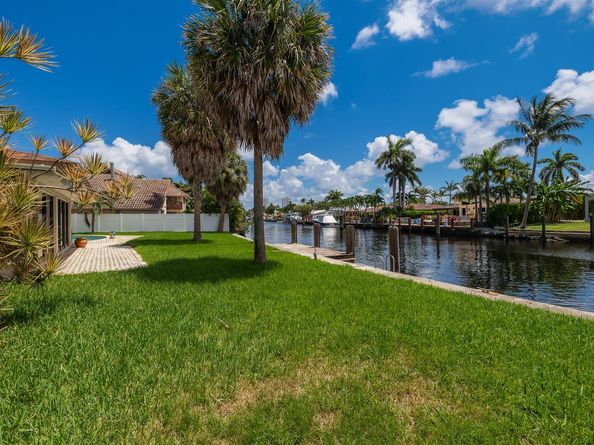 2200 SE 8th St, Pompano Beach FL 33062